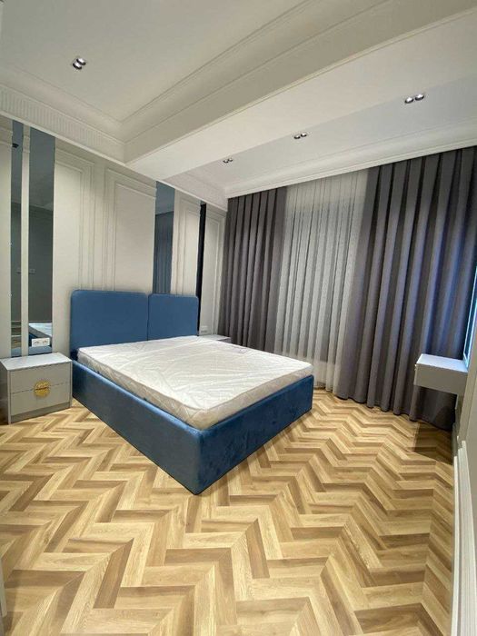 В центре города сдается квартира в м.Ойбек!  Новый ремонт 3х ком!