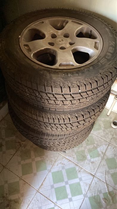 Балон и диск шины