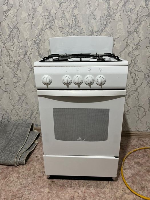 Продам газовую плиту