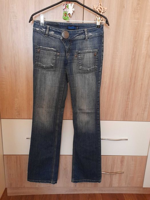 Дамски дънки номер 27