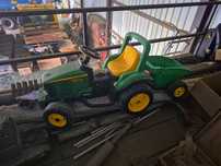 Акумулаторен трактор John deere