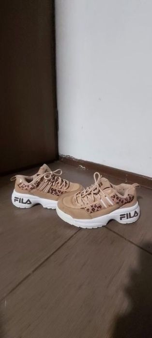 URGENT vand adidasi fila originali