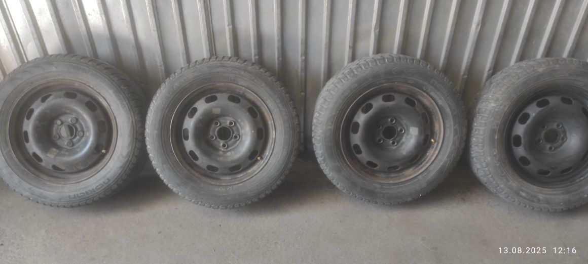 195/65R15 Nokian диски 5/100 Wolksvagen