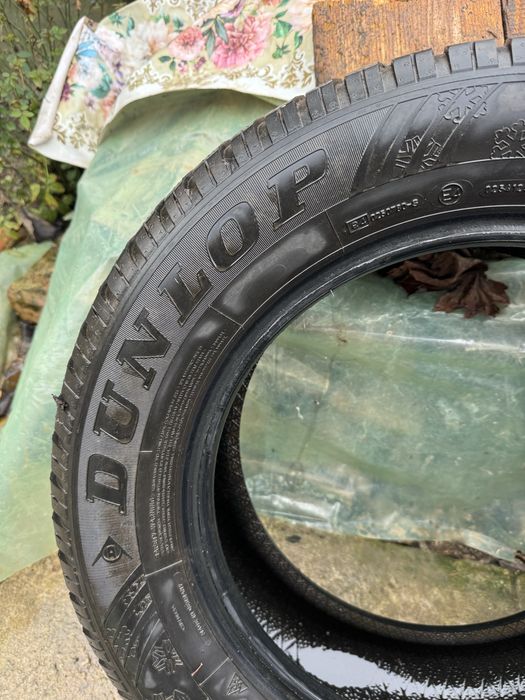 Vand 4 anvelope iarna Dunlop 195/65 r15