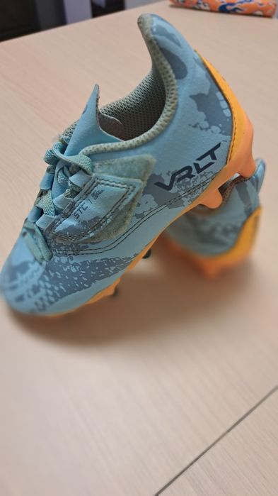 Adidași cu crampoane Kipsta