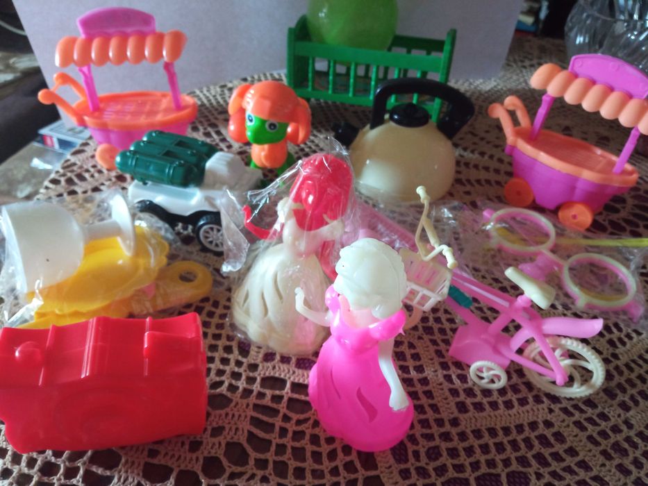 Продаются игрушки разные за все 30000сум