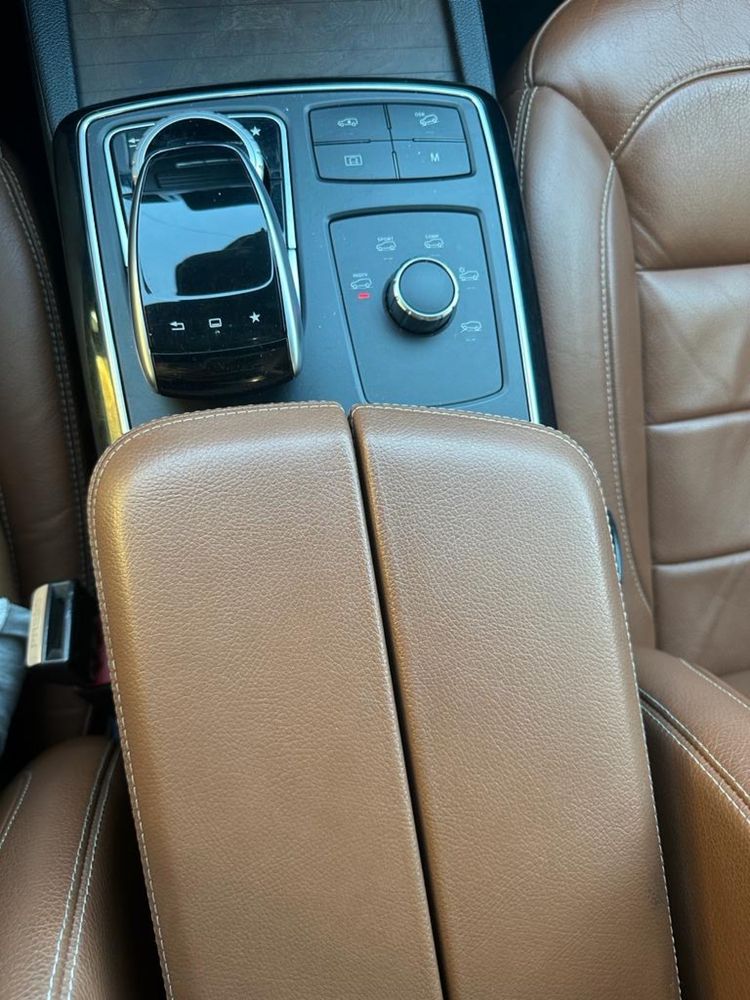 Mercedes GLS350 (pachet AMG), fara schimb BMW, AUDI