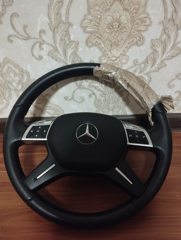 Mercedes Benz rul original airbaglari bor