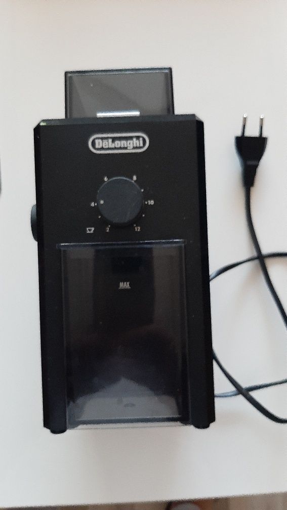 Кафемелачка Delonghi