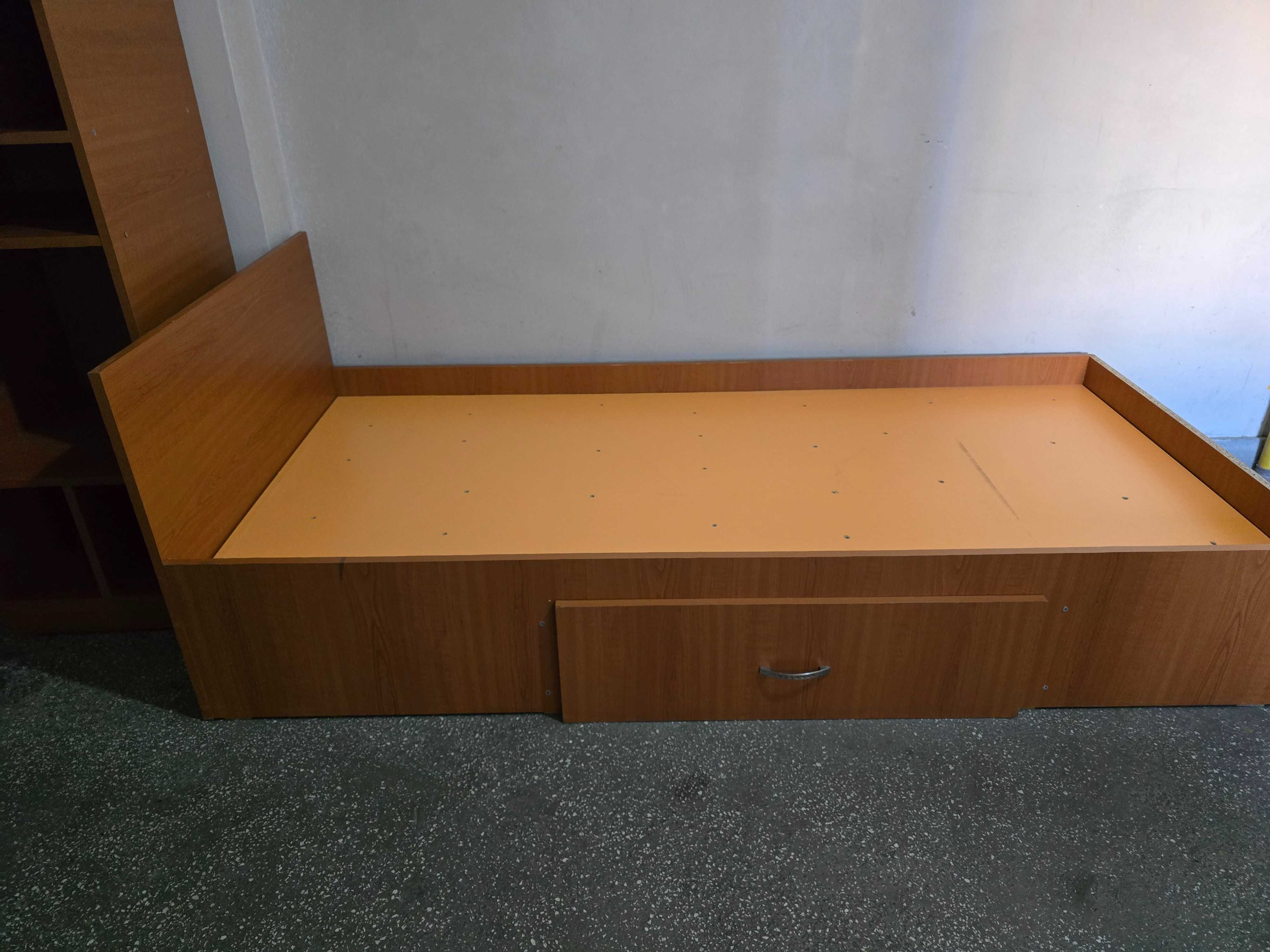Ocazie. Pat 1 persoana 90x200+saltea Dream Zone S65x20cm+corp mobila