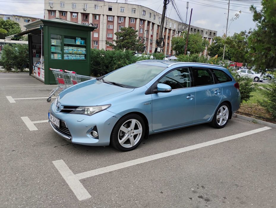 Toyota Auris combi hibrid, 2015, 314.000km, garanție