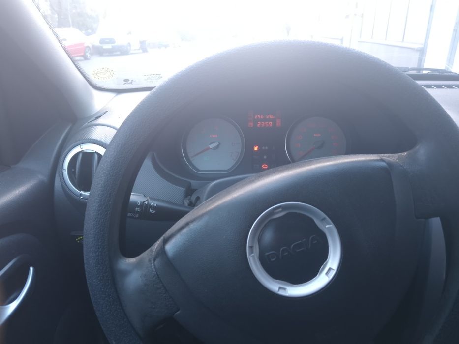 Vând Dacia Logan 2010 gpl