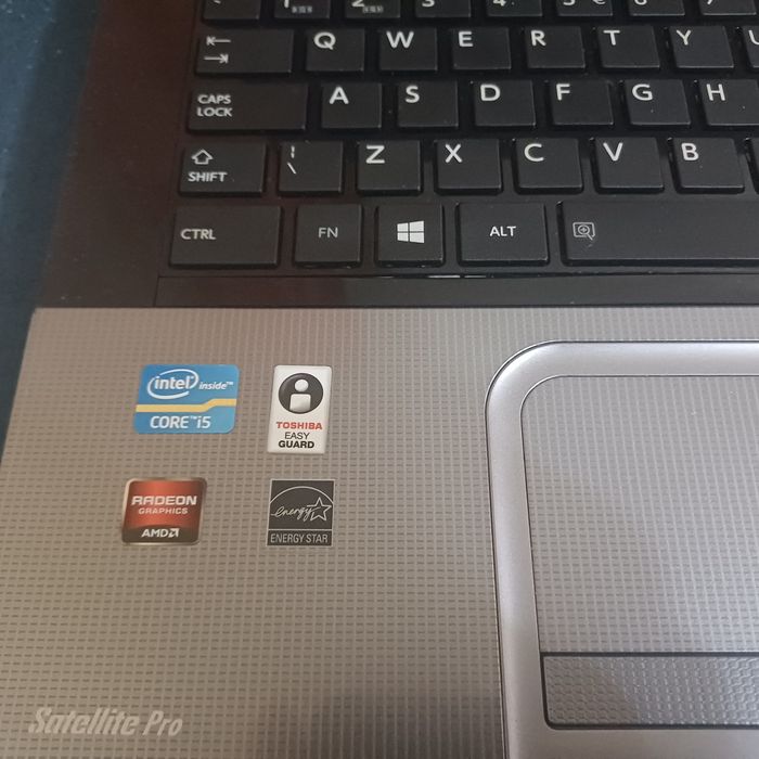 Laptop Марка TOSHIBA