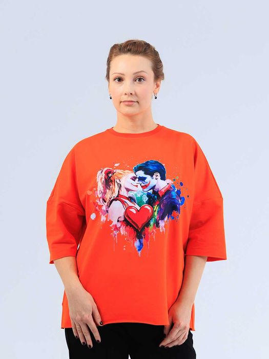 Продается женская футболка, оверсайз, c принтом, с коротким рукавом