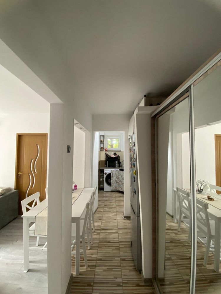 Apartament 3 camere Str Oituz