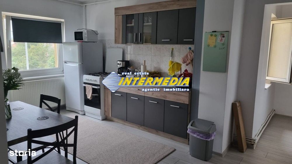 SEBES ! Vanzare Apartament 2 camere decomandat Etaj 2 cu 2 balcoane