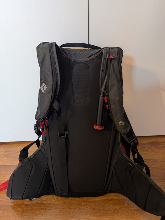 Vând rucsac cu airbag Black Diamond