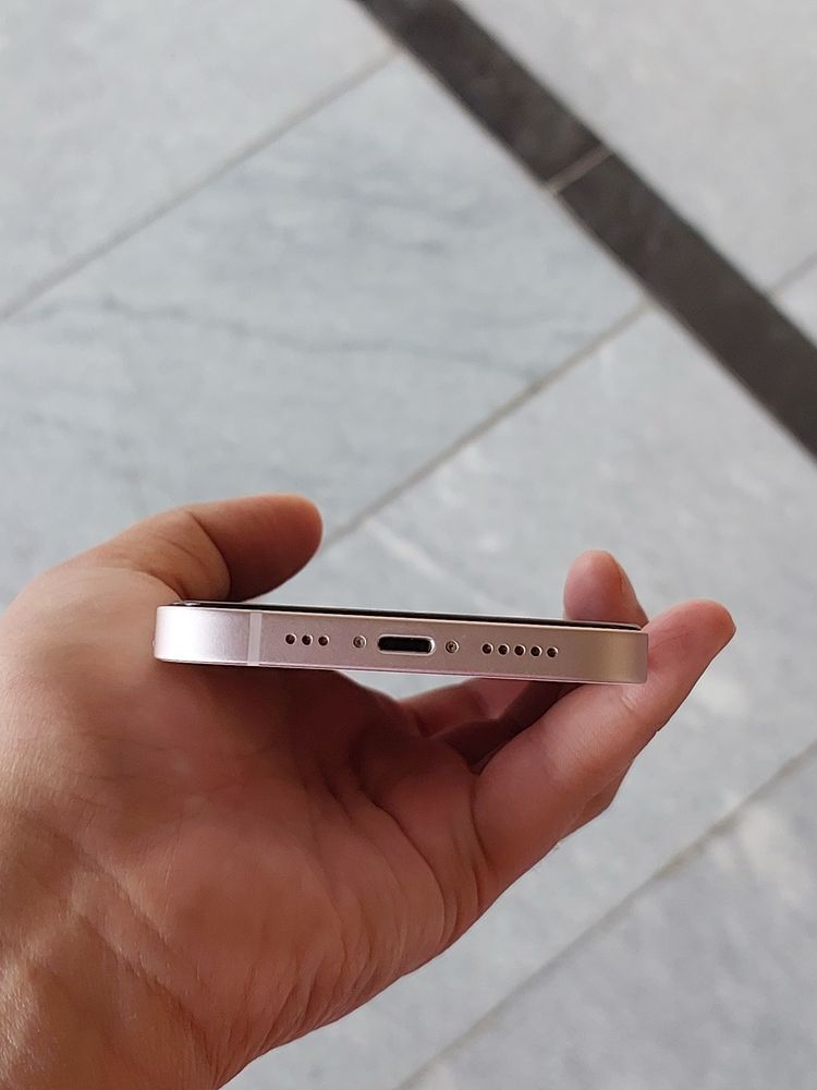 iPhone 13 gold rose