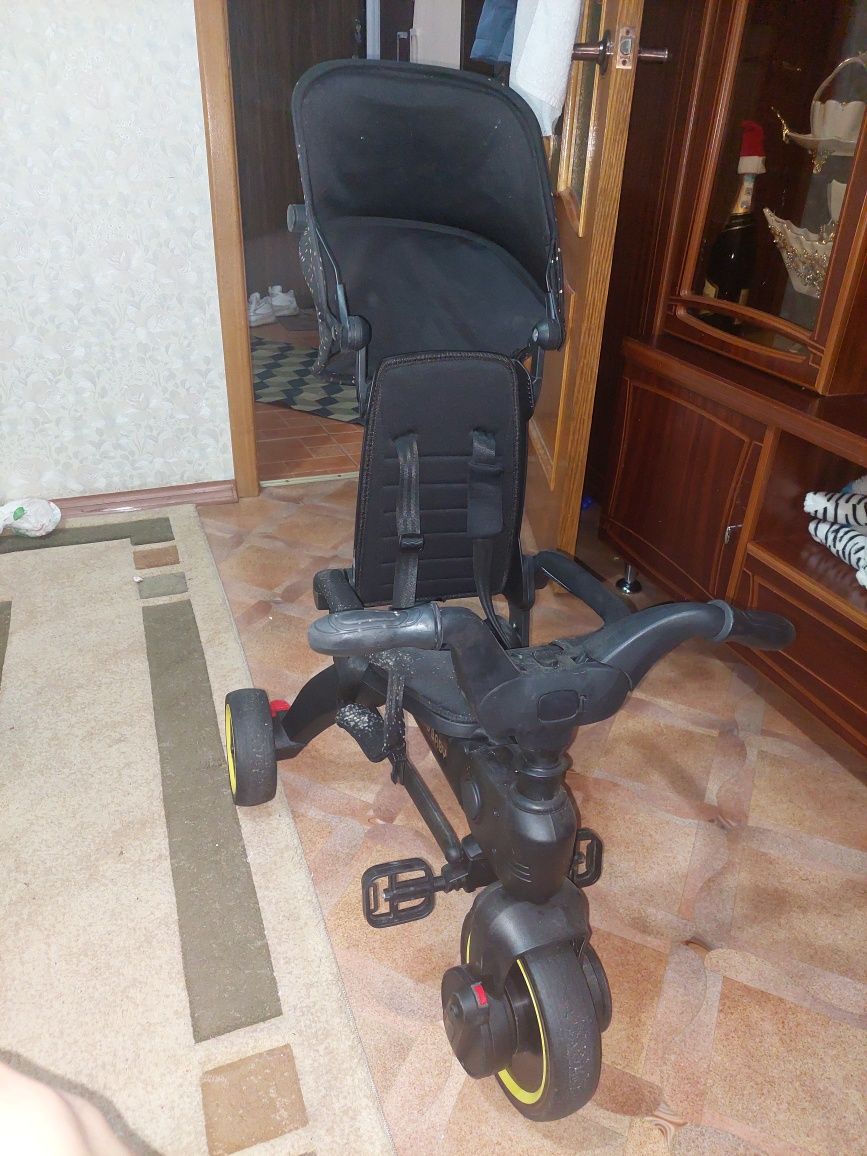 Продаётся велосипед коляска детский