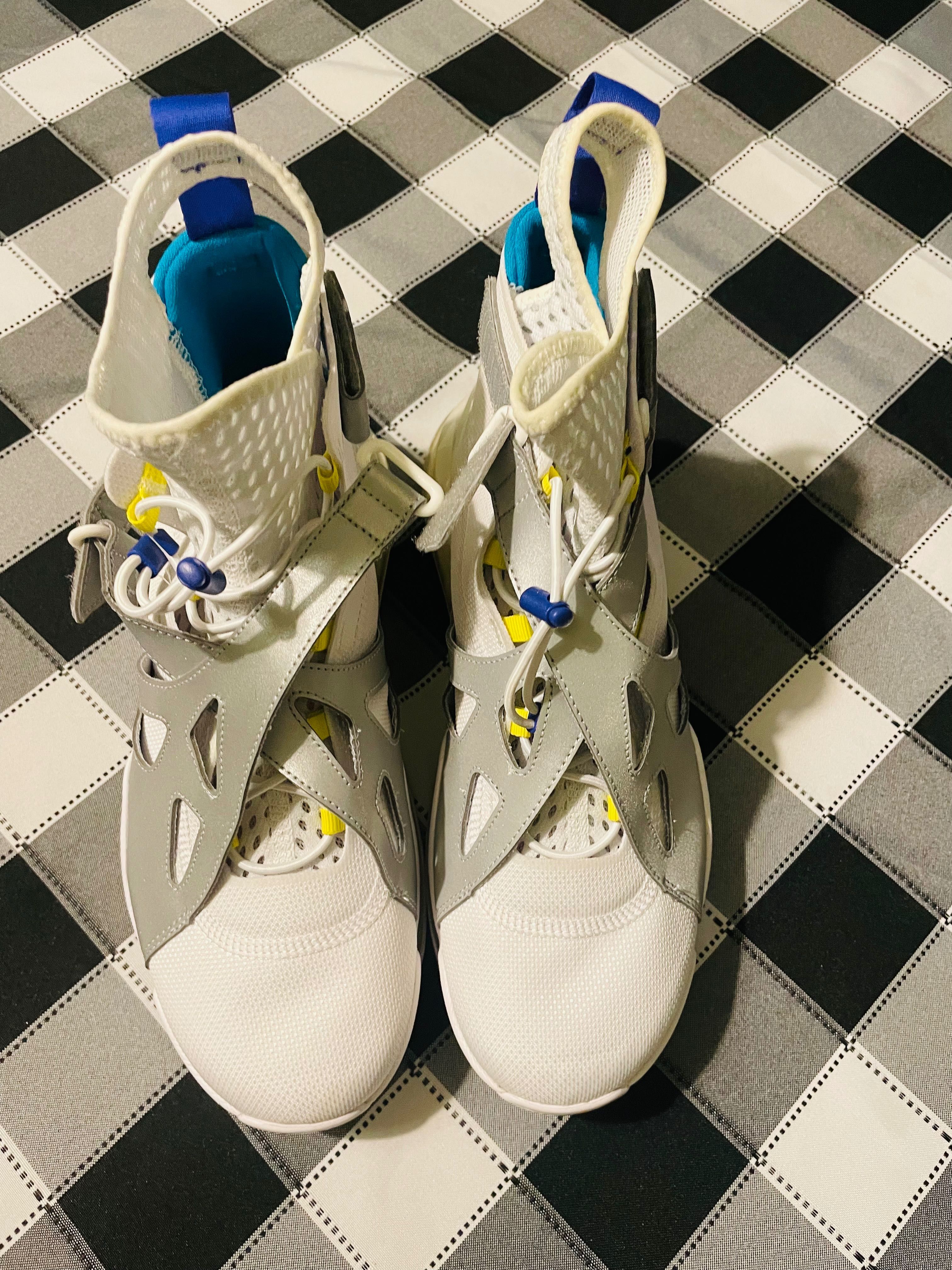 Women’s Jordan Air Latitude 720
Aqua