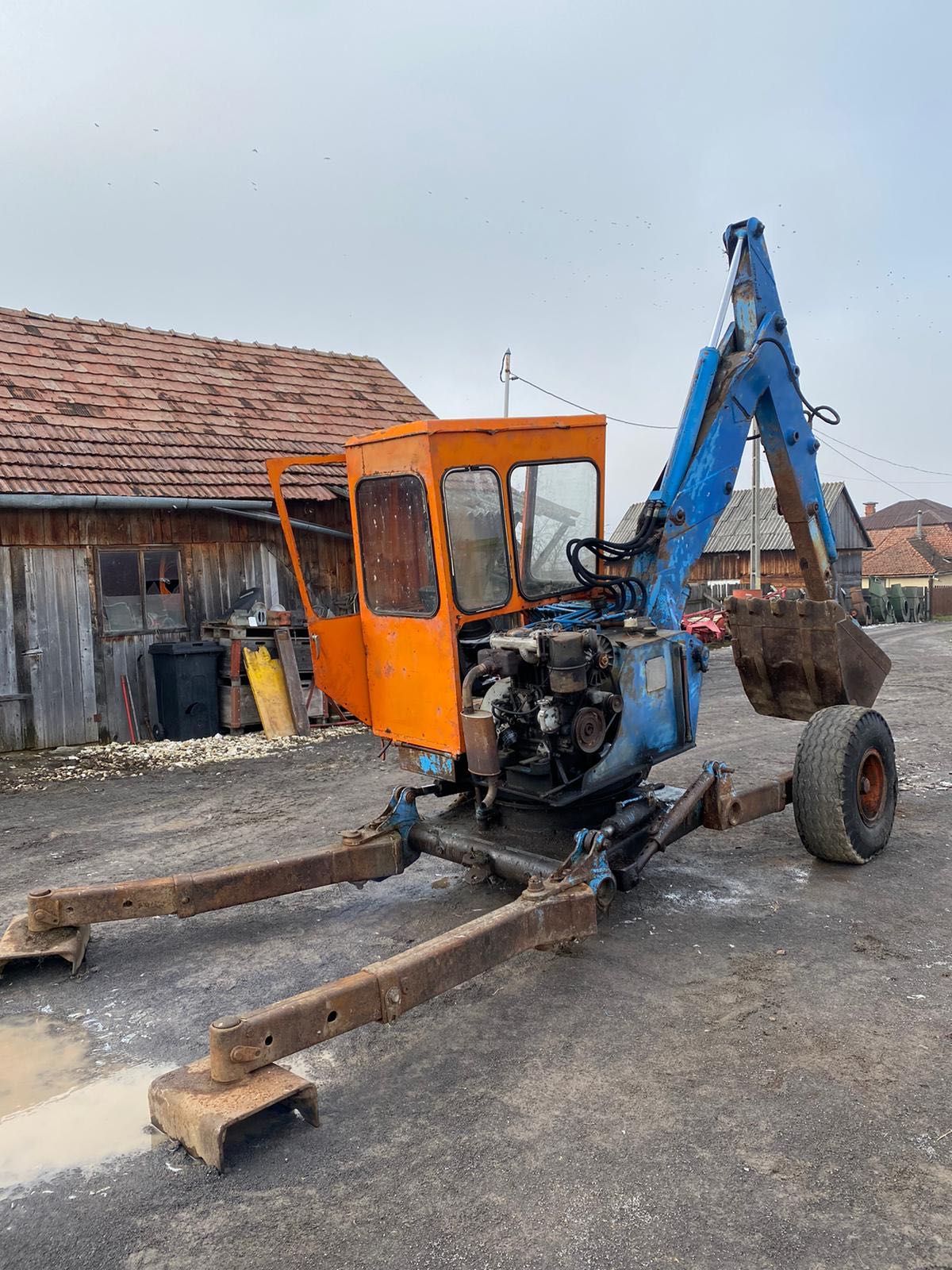 Excavator Kamo stare buna