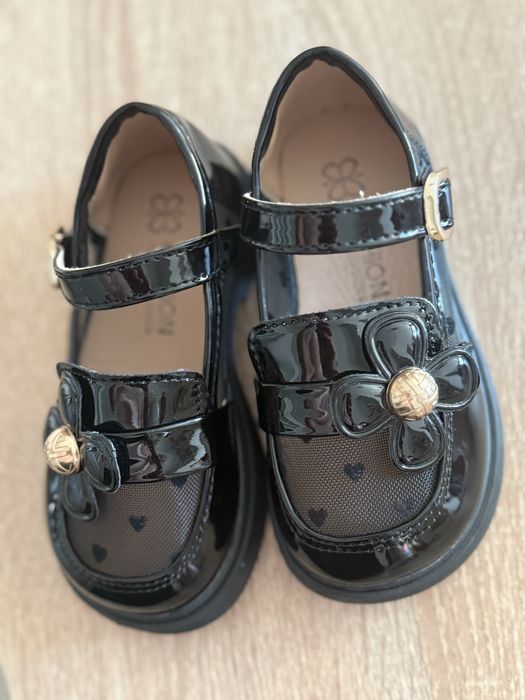 Дески обувки -черни/златни 24 номер