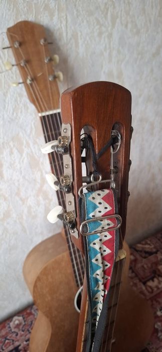 2 китари в почти безупречно състояние