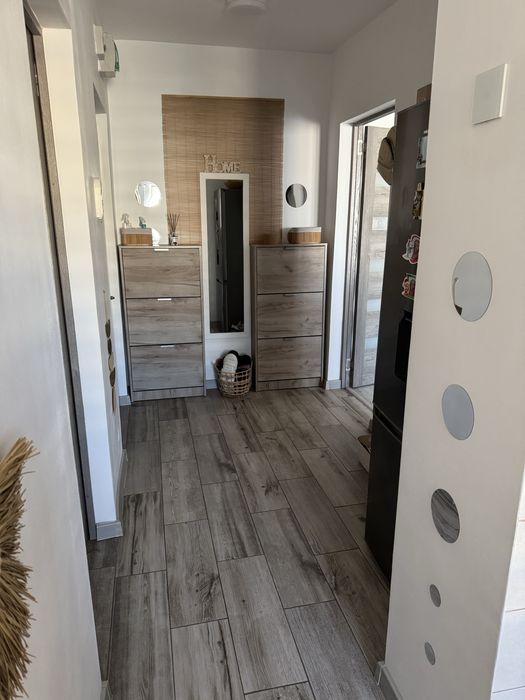 Vand apartament 3 camere