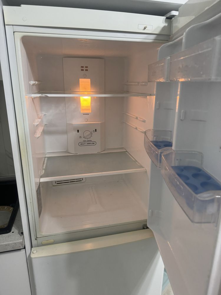 Холодильник продам