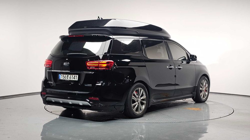 Kia Carnival 9-Seater Hi-Limousine Prestige Hiroof   16