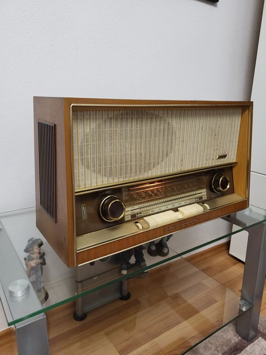 Radio Grundig pe Lămpi 3265