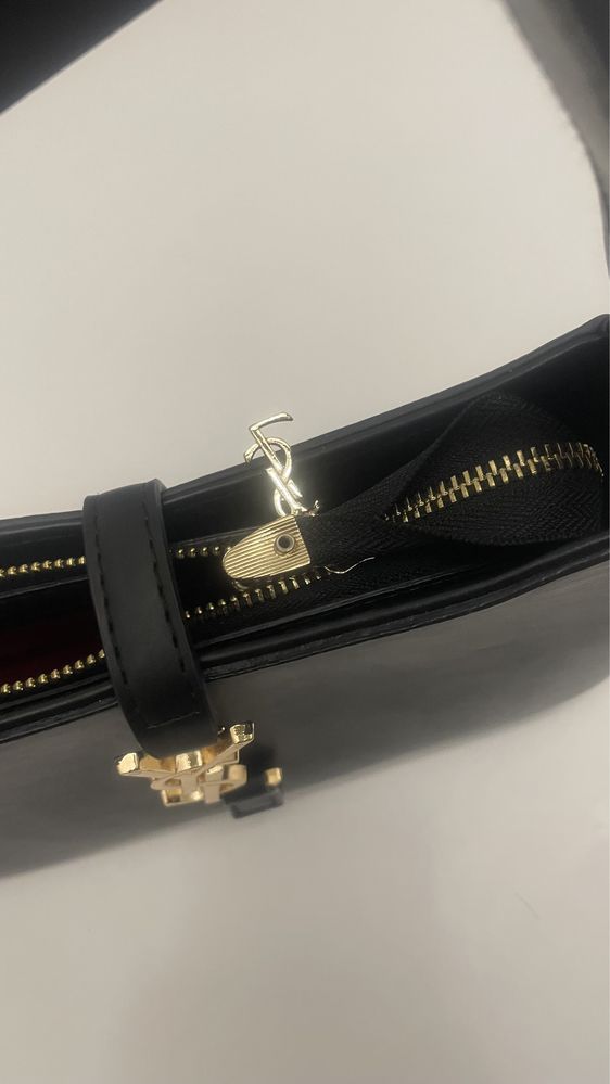 чанта Yves Saint Laurent