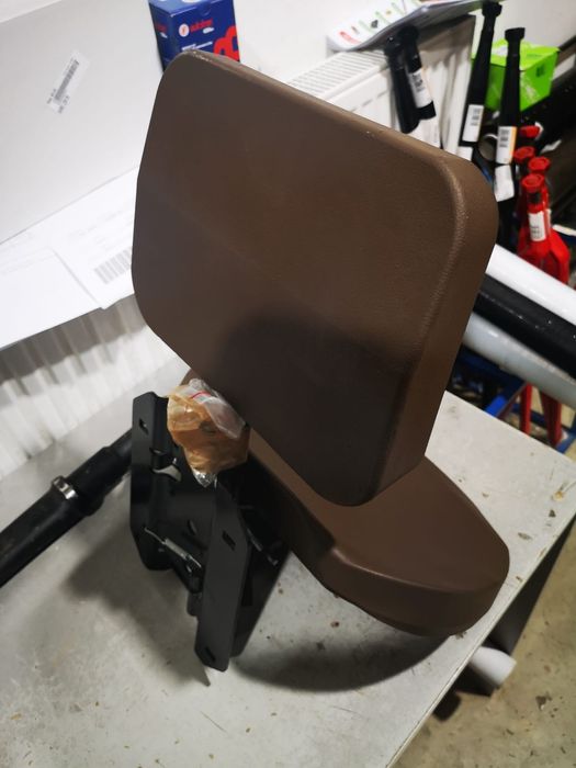 Scaun pasager tractor john deere original preț 910 lei cu tva se poat