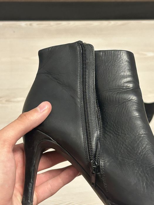 Botine elegante din piele naturală Staccato