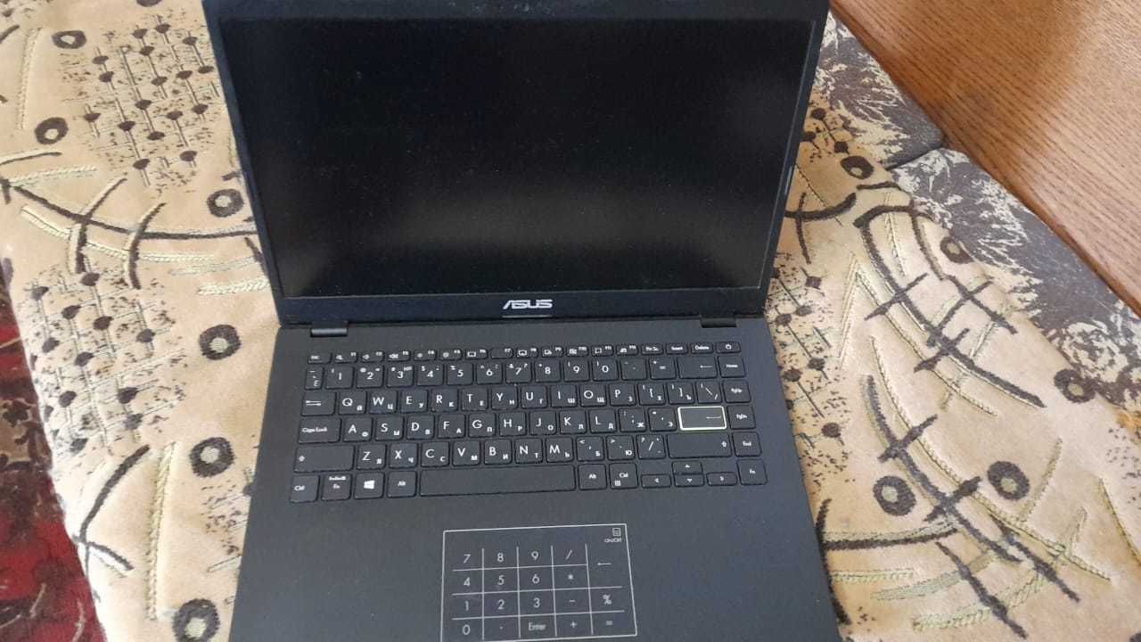 Ноутбук Asus е410ma
