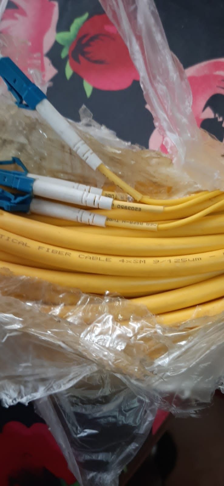 Продам оптико волоконный кабель 2 рулона