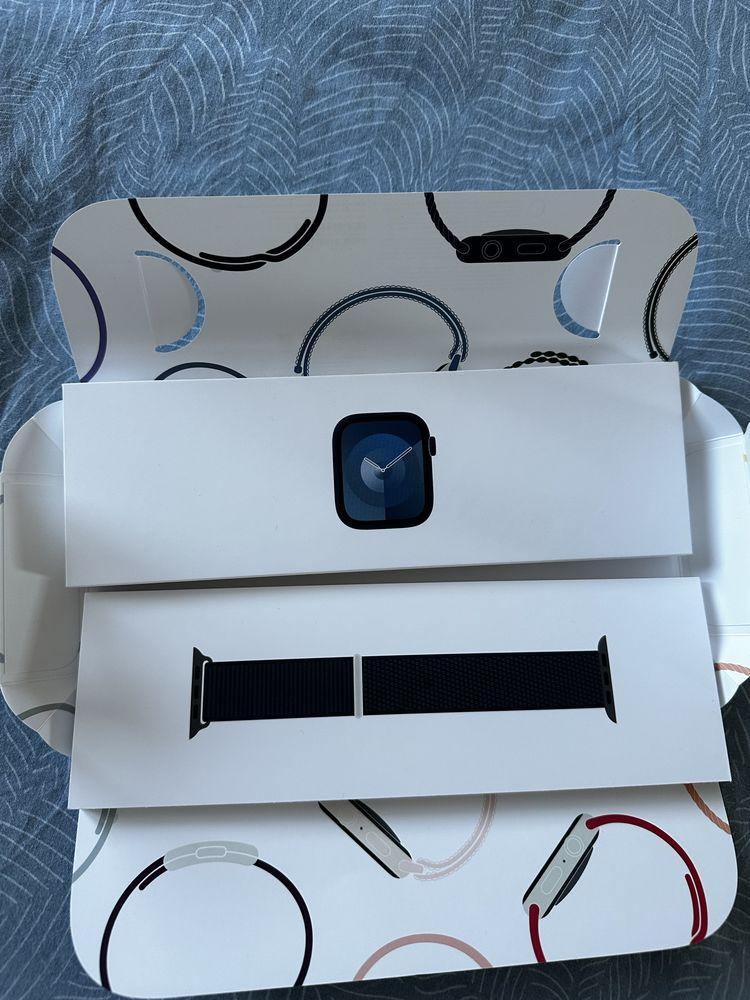Apple Watch Series 9 GPS, 45mm Midnight Aluminium Case