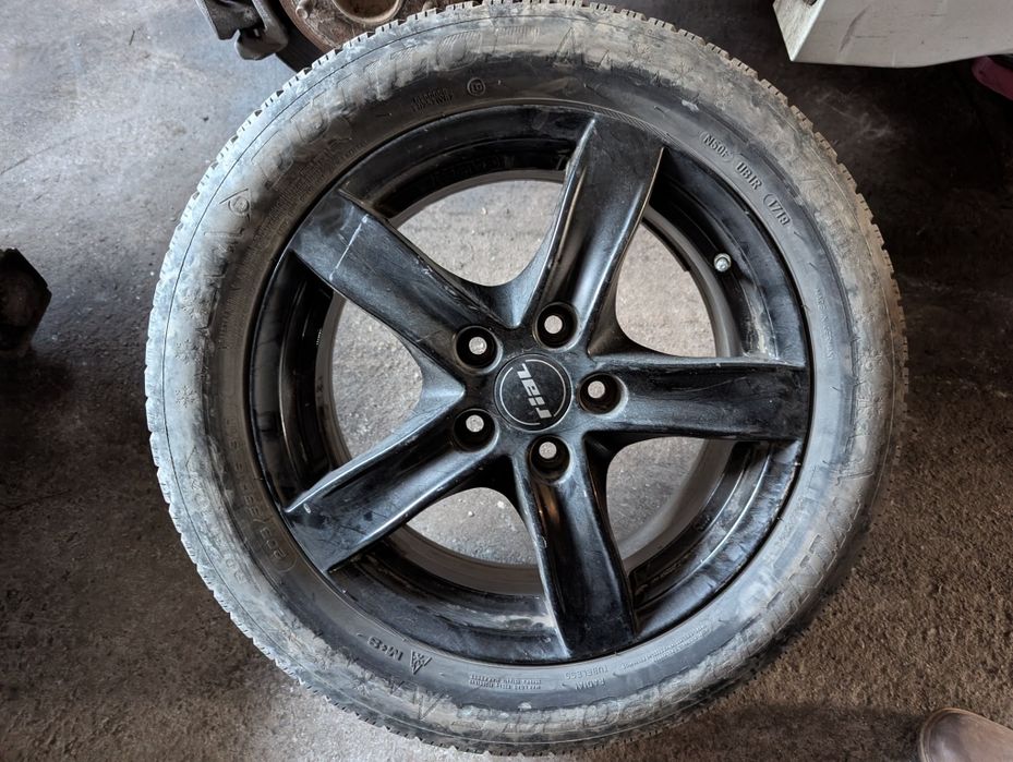 Jante aliaj cu cauciucuri de iarna 16" Nissan Leaf