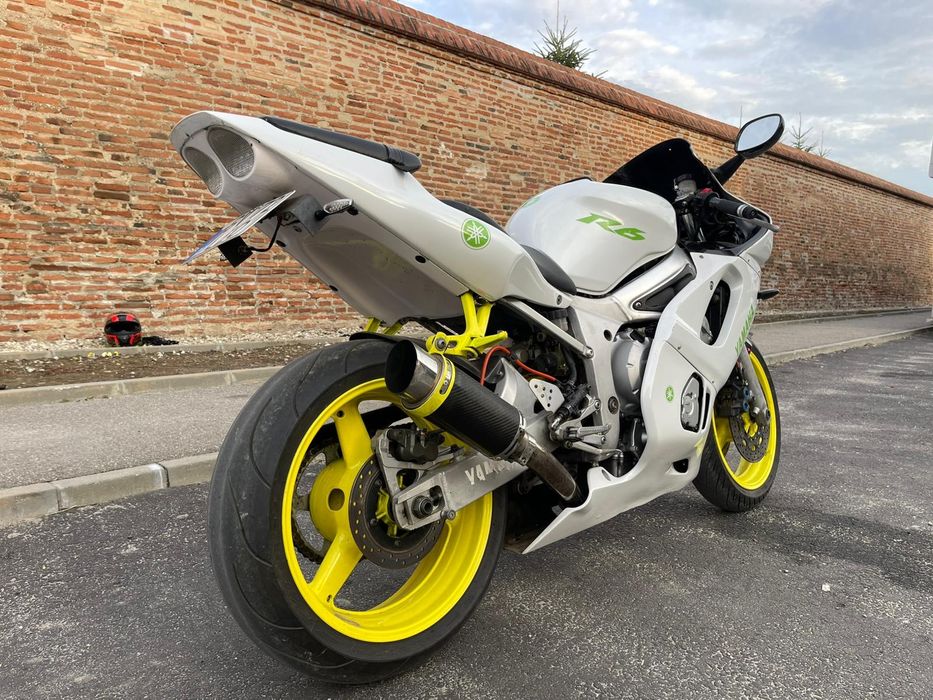 Vând yamaha r6 an 2002