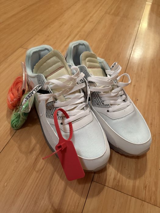 Продавам Off White Nike Air Max 90