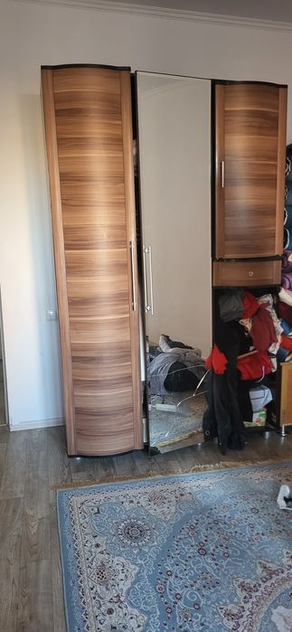 Одтам шкаф за шоколадку