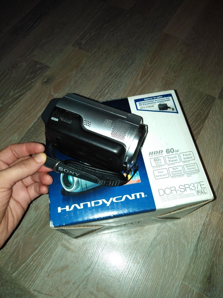Видеокамера SONY handycam DCR-SR37E HDD 60GB