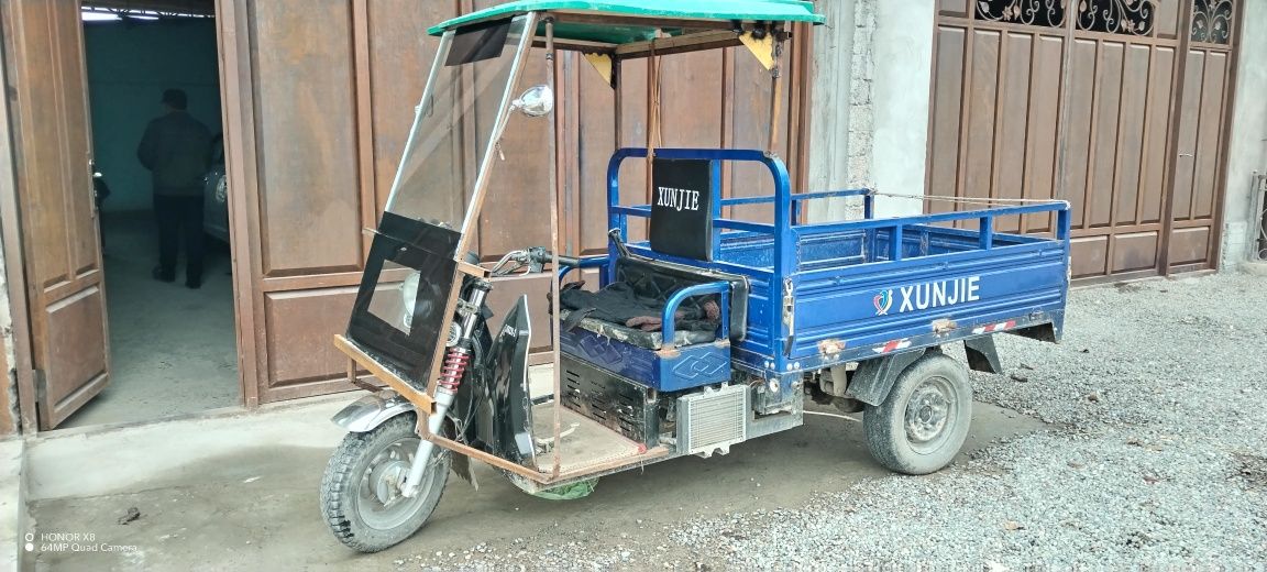 продаётся бензиновый XUNJIE