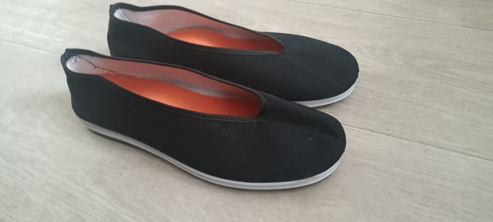 Обувь, слипоны    .