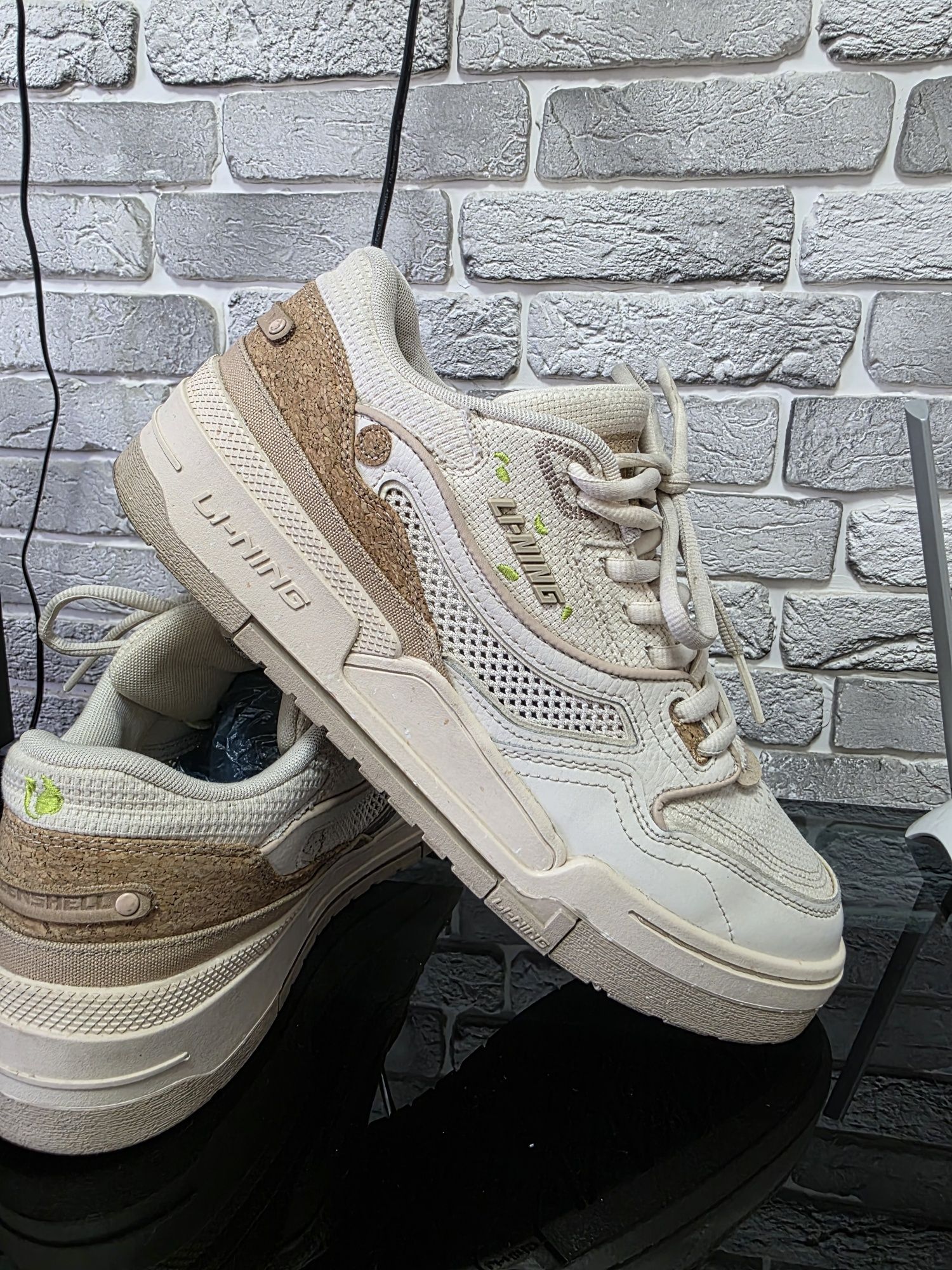 Оригинальные кроссы Li-ning