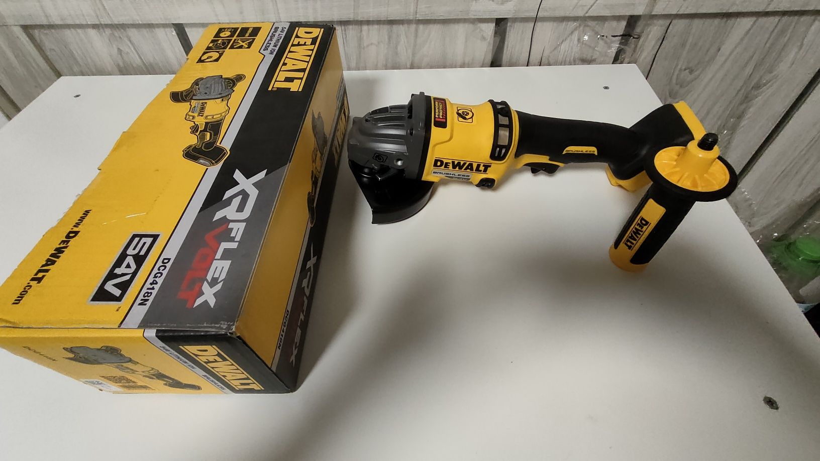 Polizor unghiular DeWalt XR flex DCG 418N