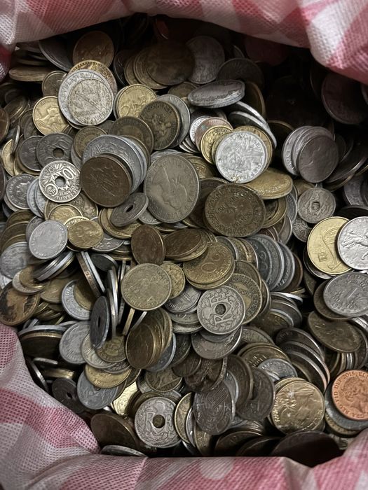 Lot mare de monede straine, 10 kg