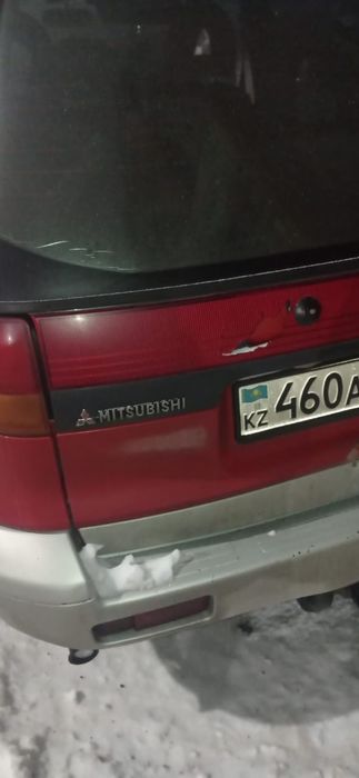 Мицубиси Спейс раннер