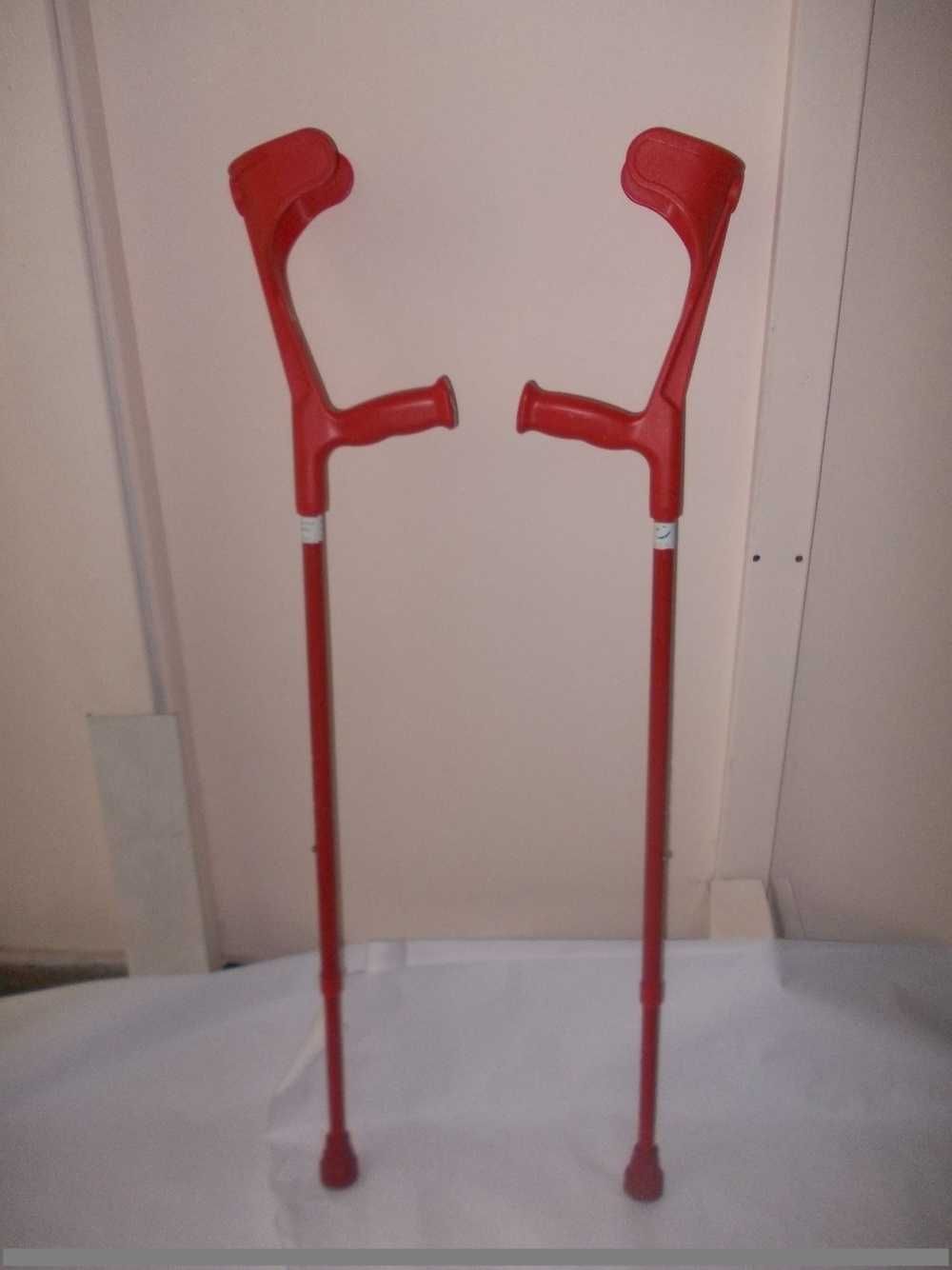 2carje antebrat inaltime reglabila Gri Rosu 50Lei perechea 25L o carja