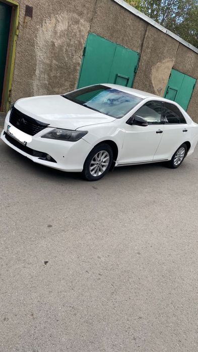 Продам тайоту камри в хорошем состоянии